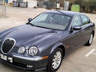 Usado Jaguar S-Type Executive 238 CV (175 kW) 2002 Gris / plata Berlina