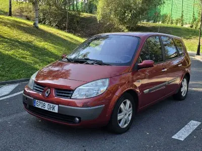 Usado Renault Grand Scénic Authentique 120 CV (88 kW) 2005 Granate Monovolumen