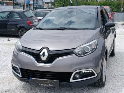 Usado Renault Captur Life 90 CV (66 kW) 2015 Gris SUV
