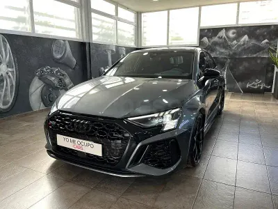 Usado Audi RS3 400 CV (294 kW) 2022 Gris / plata Berlina