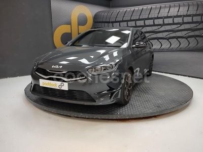 Gris / plata Usado 2025 Kia Ceed Style Utilitario | 20.500 € (Un poco caro)