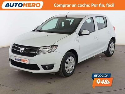 Usado Dacia Sandero Lauréate 75 CV (55 kW) 2015 Blanco Utilitario