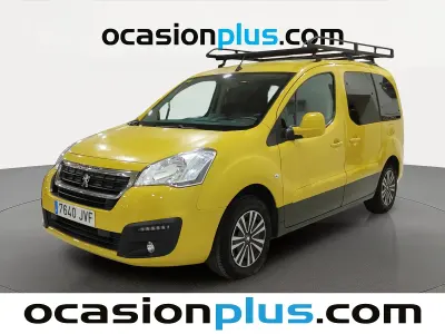 Usado Peugeot TePee Active 100 CV (73 kW) 2016 Amarillo Familiar