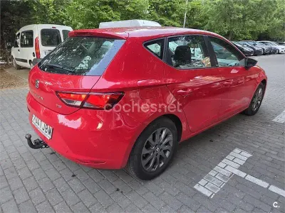 Usado Seat Leon I-Tech 105 CV (77 kW) 2014 Rojo Berlina