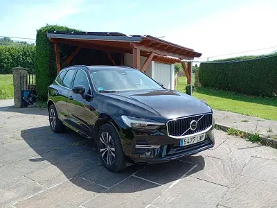 Usado Volvo XC60 Kinetic 181 CV (133 kW) 2022 Negro SUV