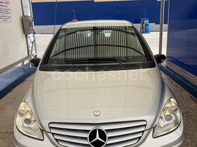 Mercedes B180