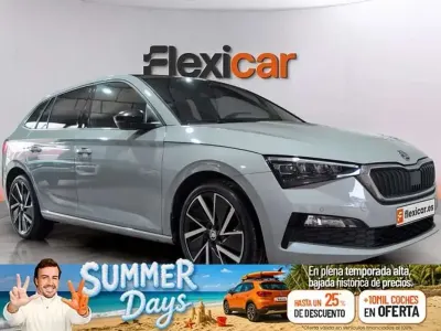 Usado Skoda Scala Sport 150 CV (110 kW) 2021 Gris Utilitario