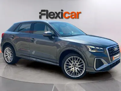 Usado Audi Q2 Premium 150 CV (110 kW) 2024 Gris SUV