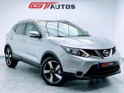 Usado Nissan Qashqai Tekna 131 CV (96 kW) 2015 Plata SUV