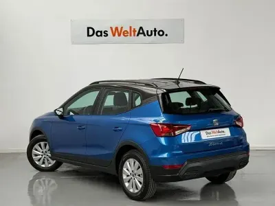 Usado Seat Arona Style 110 CV (80 kW) 2024 Azul SUV