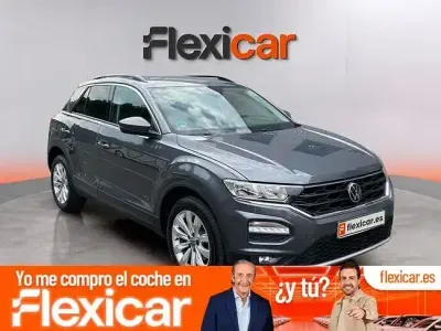 Usado VW T-Roc Advance 110 CV (80 kW) 2021 Gris SUV
