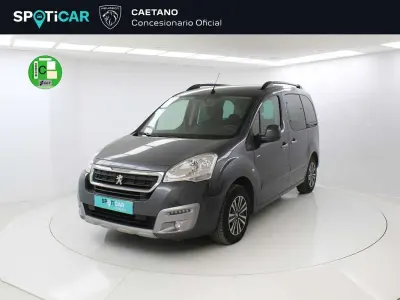 Usado Peugeot TePee Style 99 CV (72 kW) 2018 Gris Van