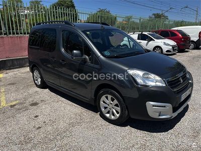 Gris / plata Usado 2016 Peugeot Partner Tepee Style Monovolumen | 9999 € (Un poco caro)