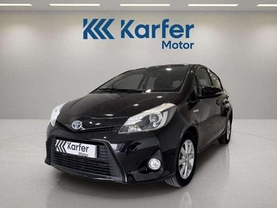 Usado Toyota Yaris Hybrid Active 99 CV (72 kW) 2012 Negro Utilitario