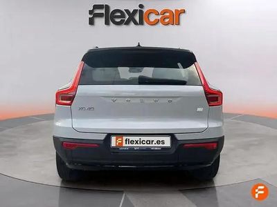 Begagnad Volvo XC40 R-Design 262 HK (192 kW) 2021 Vit SUV