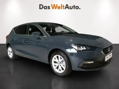 Usado Seat Leon Style 116 CV (85 kW) 2025 Gris