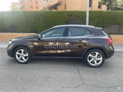 Usado Mercedes GLA200 136 CV (100 kW) 2018 Marrón SUV