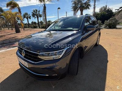 Usado VW Tiguan Sportline 150 CV (110 kW) 2021 Gris / plata SUV
