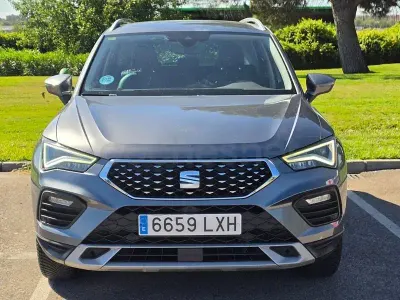 Usado Seat Ateca Xperience 150 CV (110 kW) 2022 Gris / plata SUV