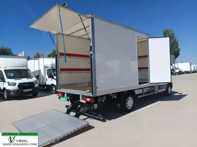 Usado Ford Transit Trend 131 CV (96 kW) 2024 Blanco Van