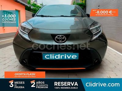 Gris / plata Usado 2022 Toyota Aygo X Edition SUV | 15.890 € (Un poco caro)