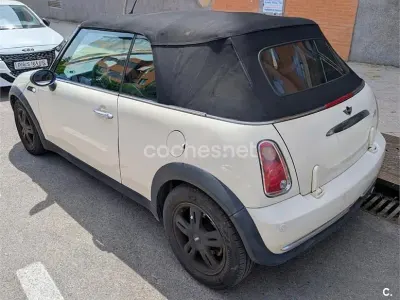 Usado Mini One Cabriolet 90 CV (66 kW) 2007 Beige Descapotable