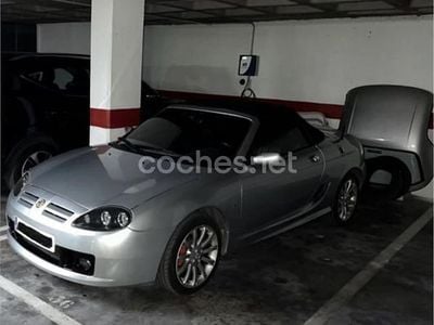 Usado MG TF 116 CV (85 kW) 2003 Gris / plata Descapotable