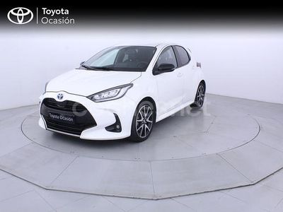 Blanco Usado 2022 Toyota Yaris Hybrid Style Berlina | 20.700 € (Precio justo)