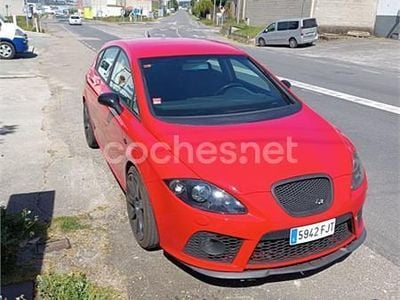 Używany Seat Leon FR 170 KM (125 kW) 2006 Czerwony Hatchback