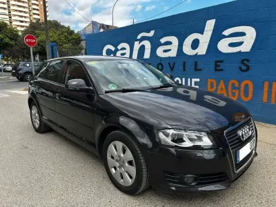 Usado Audi A3 Sportback Ambiente 125 CV (91 kW) 2010 Negro Utilitario