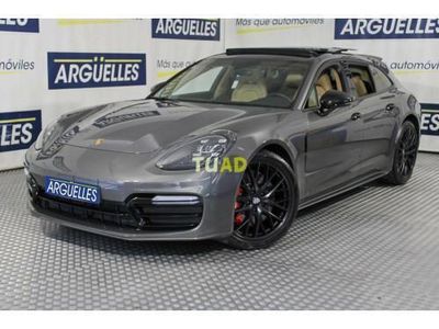 Porsche Panamera 4