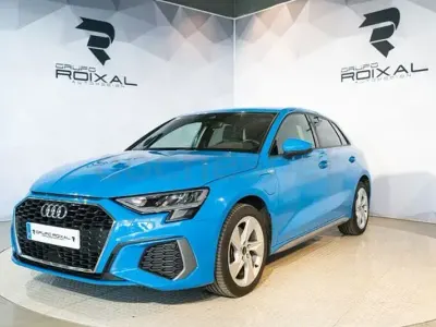 Usado Audi A3 S-Line 204 CV (150 kW) 2022 Azul Berlina