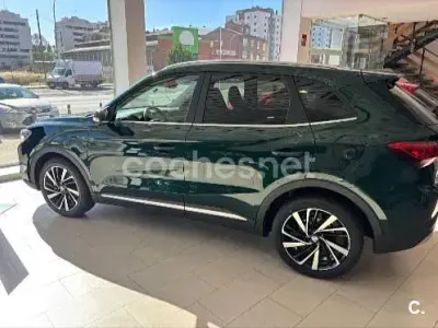 Usado MG ZS Luxury 197 CV (144 kW) 2026 Verde SUV