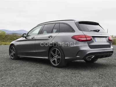 Usado Mercedes C250 AMG line 204 CV (150 kW) 2016 Gris / plata Familiar