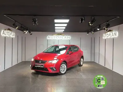 Usado Seat Ibiza XCELLENCE 95 CV (69 kW) 2021 Granate Utilitario