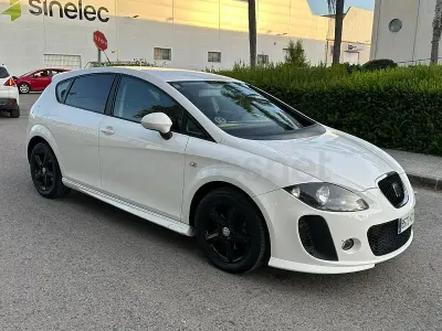 Usado Seat Leon Style 105 CV (77 kW) 2011 Blanco Utilitario