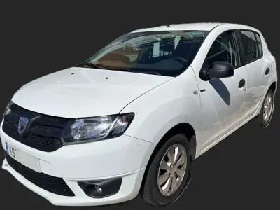 Usado Dacia Sandero Ambiance 75 CV (55 kW) 2016 Blanco