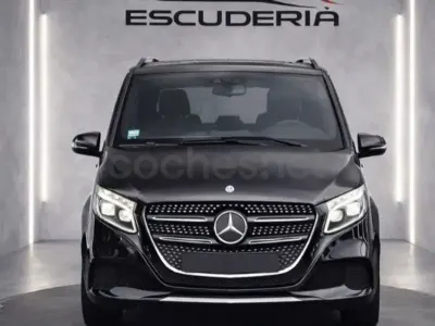 Usado Mercedes V300 Avantgarde 237 CV (174 kW) 2025 Negro Monovolumen
