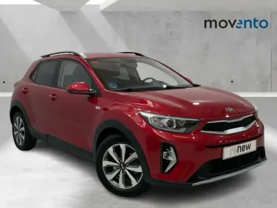 Usado Kia Stonic 100 CV (73 kW) 2021 Rojo SUV