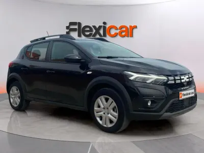 Usado Dacia Sandero Essentiel 101 CV (74 kW) 2023 Negro Berlina