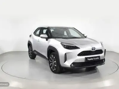 Usado Toyota Yaris Cross Active 116 CV (85 kW) 2022 Gris SUV