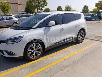 Usado Renault Scénic Zen 110 CV (80 kW) 2018 Blanco Monovolumen