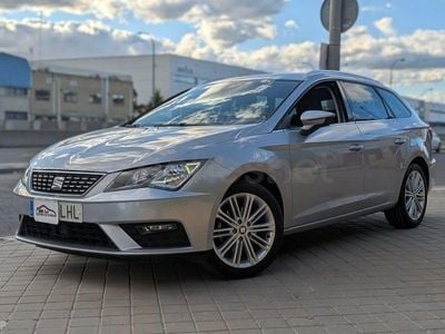 Usado Seat Leon XCELLENCE 130 CV (95 kW) 2020 Gris / plata Familiar