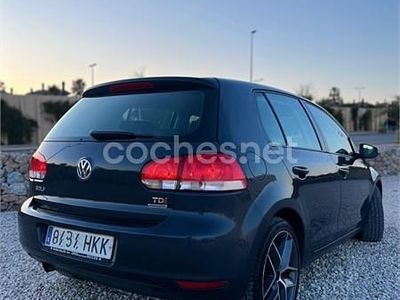 Usado VW Golf VII 105 CV (77 kW) 2012 Azul Berlina