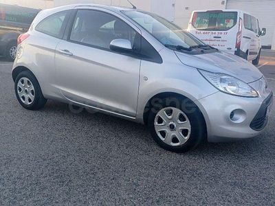 Usado Ford Ka Trend 69 CV (50 kW) 2015 Gris / plata Berlina