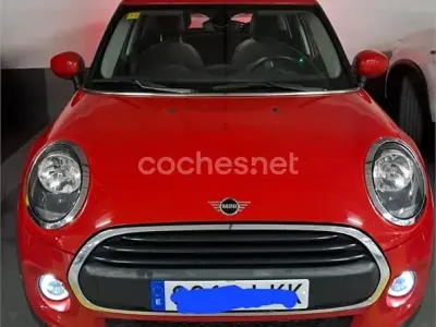 Usado Mini ONE 102 CV (75 kW) 2020 Rojo Utilitario