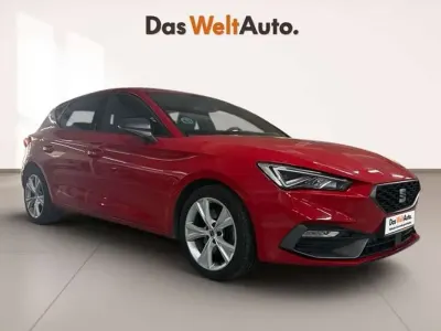 Usado Seat Leon ST FR 150 CV (110 kW) 2022 Rojo Familiar