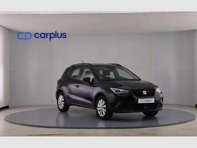 Usado Seat Arona Style 110 CV (80 kW) 2022 Blanco SUV
