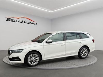 Usado Skoda Octavia Style 150 CV (110 kW) 2021 Blanco Familiar