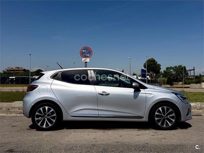Usado Renault Clio V Intens 65 CV (47 kW) 2021 Gris / plata Berlina